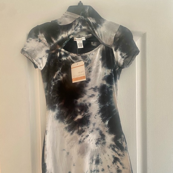 Hearts Collective Tie Dye Hooded T-shirt Dress - Picture 2 of 5